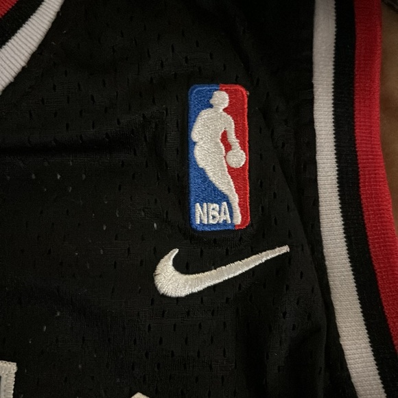 Authentic Michael Jordan Chicago Bulls Throwback Jersey - Picture 3 of 5